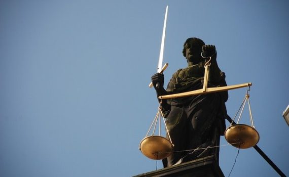 Debate among US federal prosecutors about cannabis