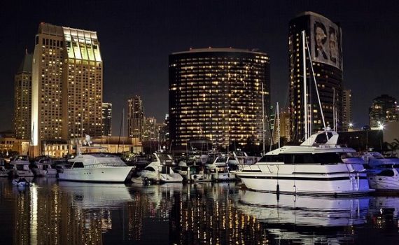 Las tiendas ilegales de cannabis triplican a las legales en California